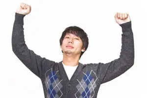 男のピアスはダサい かっこいい 女子ウケが良いピアスまとめ メンジム